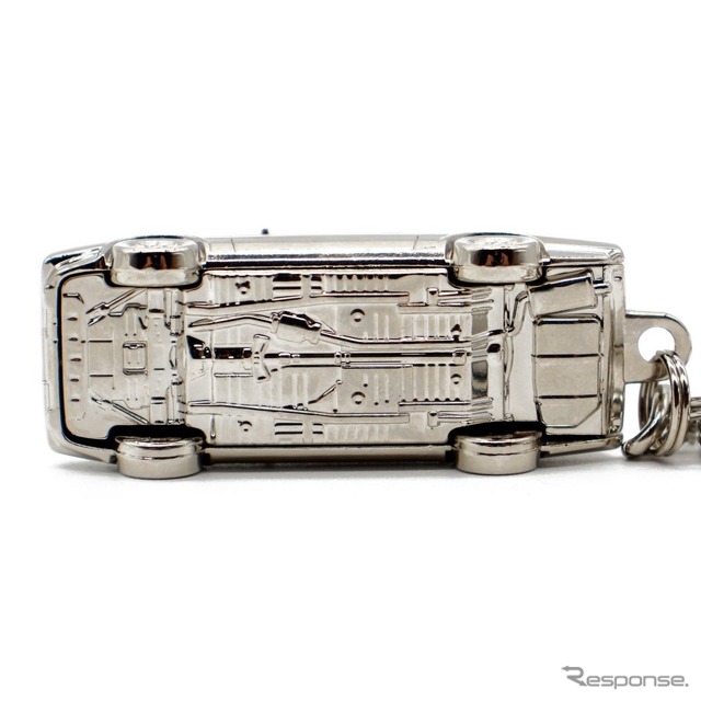 『頭文字D』のAE86『スプリンター・トレノ』を忠実に再現した3Dメタルキーチェーン