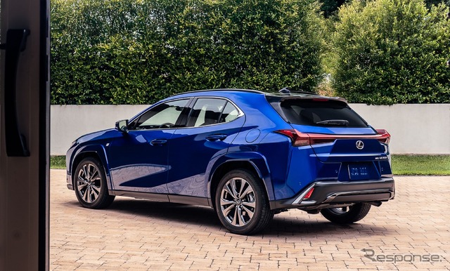 レクサス『UX 300h』の「F SPORT ハンドリング」（米国仕様）