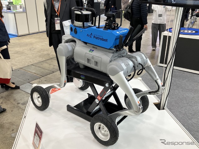 JR東日本ビルテックの四足歩行ロボット（第9回鉄道技術展＋第6回橋梁・トンネル技術展）