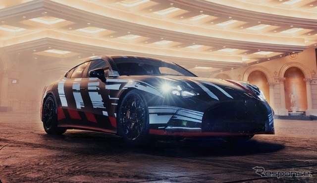 メルセデスAMG GT 4ドアクーペ 次期型のプロトタイプ