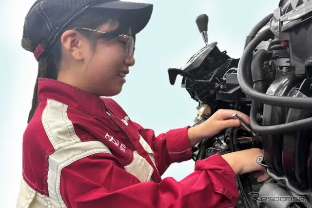 自動車整備士の仕事～エンジン部品交換～