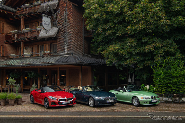 BMWのオープンスポーツZ4と初代Z3