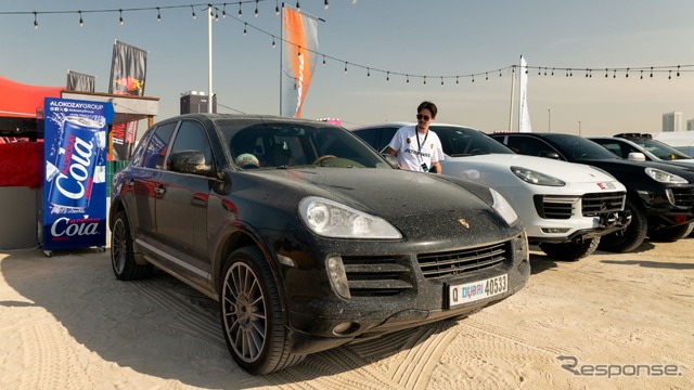 2009年型の初代ポルシェ『カイエン』とマテオ・ムサウイ氏