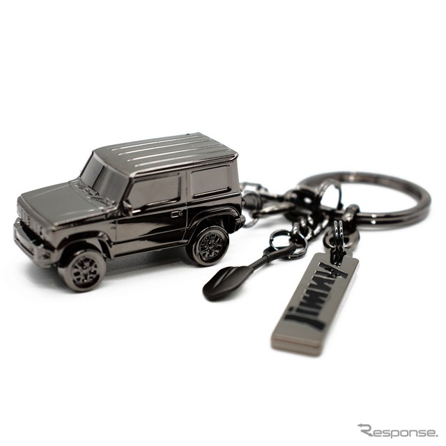 スズキ『ジムニー』をモチーフにした限定キーチェーン「BLACK EDITION」