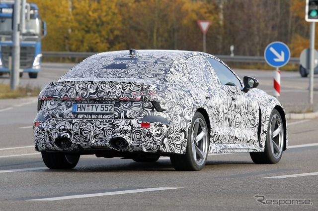 アウディ RS6セダン 新型のプロトタイプ　