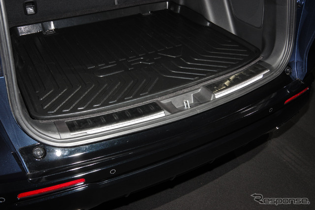 リアパネルライニングカバーイルミネーション