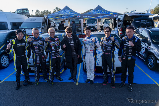 哀川翔が総監督を務めるFLEX SHOW AIKAWA Racing