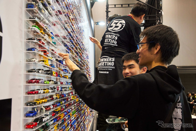 TOMICA OWNERS MEETING：トミカウォール