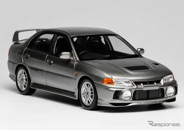 三菱『ランサーエボリューションIV』の18分の1スケールミニカー