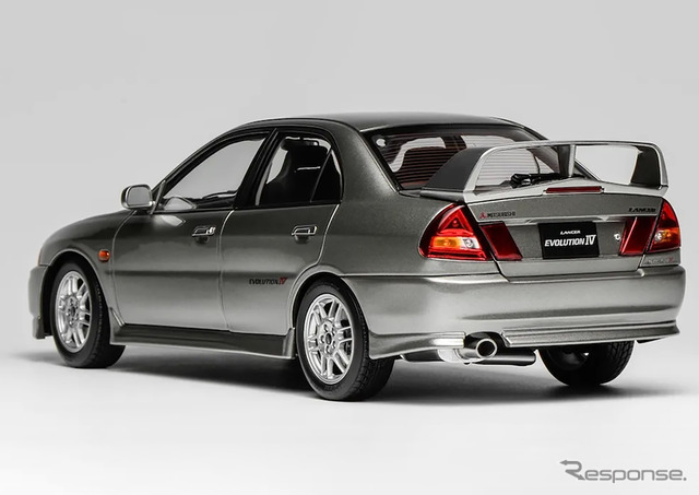 三菱『ランサーエボリューションIV』の18分の1スケールミニカー