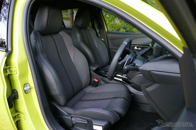 プジョー208 GT HYBRID