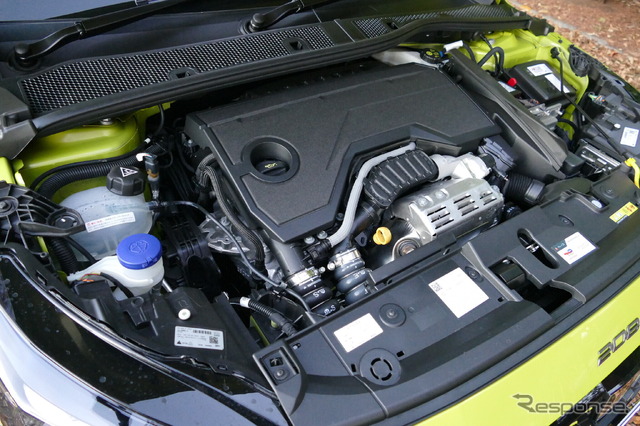 プジョー208 GT HYBRID