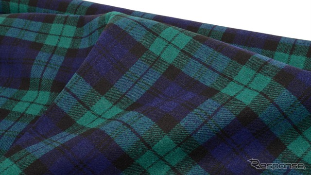 ポルシェが歴史的シート生地を復刻