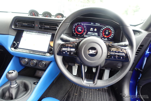 日産 フェアレディZ（MT車）