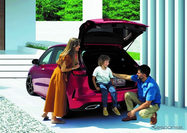 メルセデスベンツ『Bクラス』、「Urban Stars」追加…AMGライン標準装備で575万円から