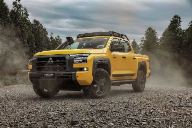 三菱トライトン・サバナ