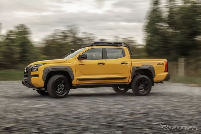 三菱トライトン・サバナ