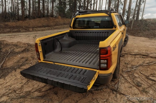 三菱トライトン・サバナ