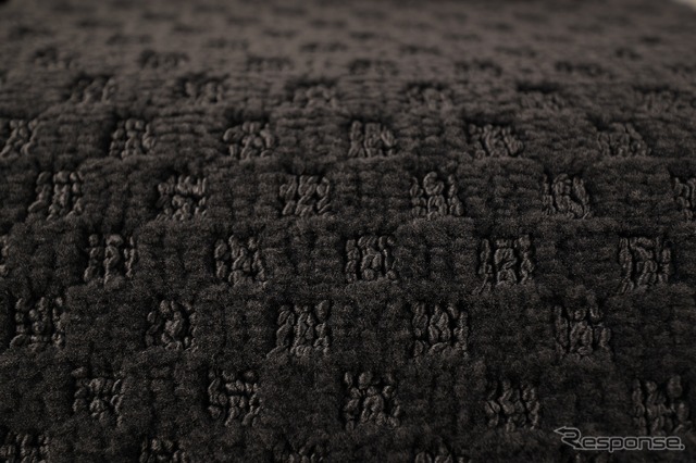 最上位モデル・グランクエスト（ウォームグレー）