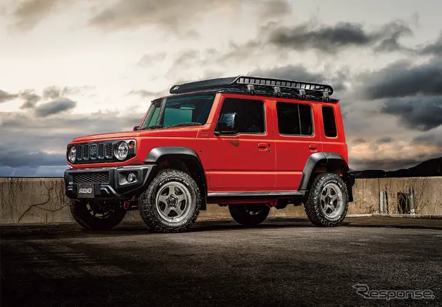 RAYS gramLIGHTS 57FR-X（グレイスシルバー/リムDC）× SUZUKI ジムニーノマド