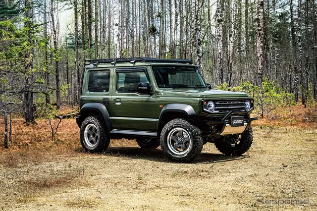 RAYS gramLIGHTS 57FR-X（グラスブラック/リムDC）× SUZUKI ジムニーシエラ