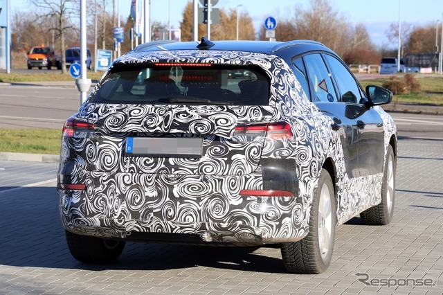 アウディ Q4 e-tron 改良新型のプロトタイプ