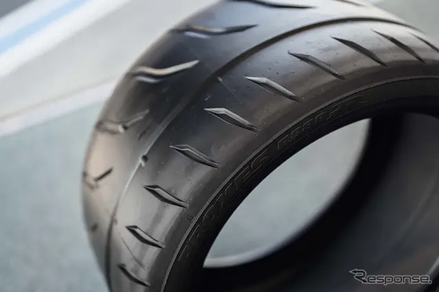 TOYO TIRES PROXES DRIVING PLEASURE