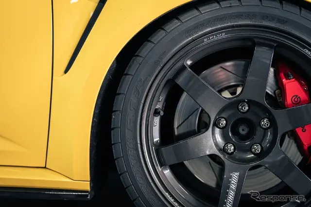 TOYO TIRES PROXES DRIVING PLEASURE