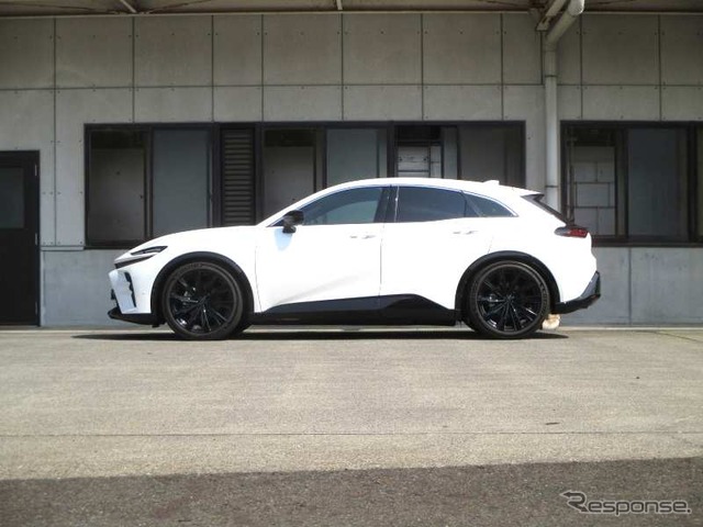 サステックプロZT40　トヨタ・クラウンスポーツ装着例（推奨ダウン量：フロント 35mmダウン / リア 35mmダウン）