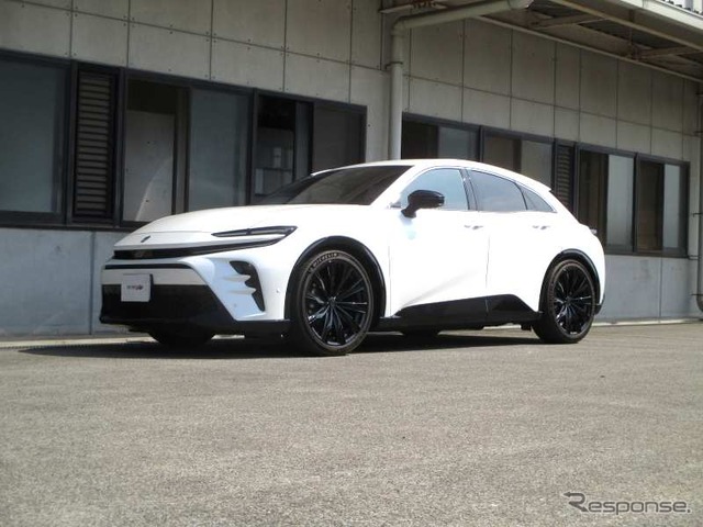 サステックプロZT40　トヨタ・クラウンスポーツ装着例（推奨ダウン量：フロント 35mmダウン / リア 35mmダウン）