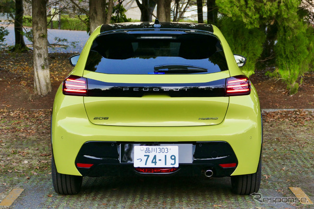 プジョー208 GT HYBRID