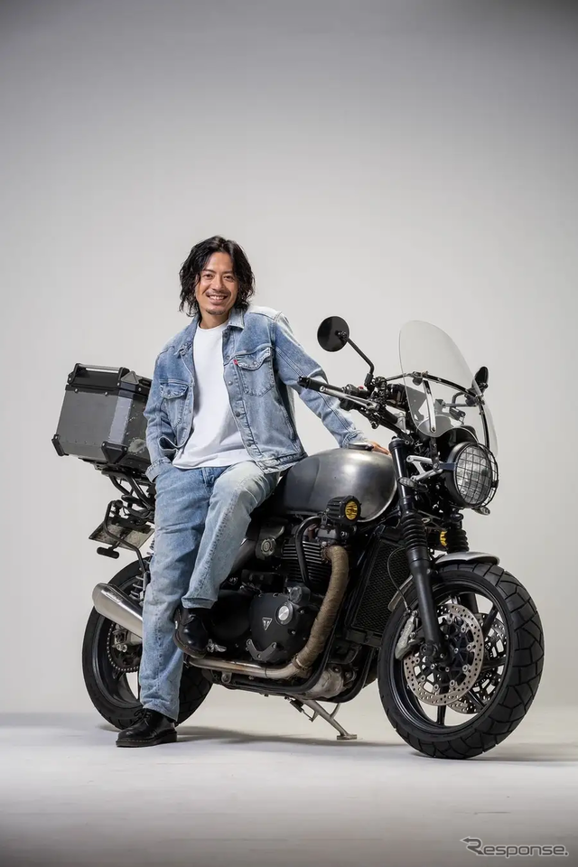 ”相棒”のSPEED TWIN とのツーショット