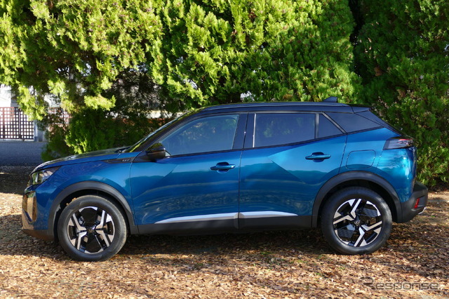 プジョー 2008 GT Hybrid