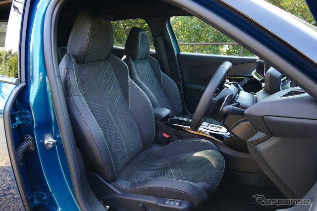 プジョー 2008 GT Hybrid