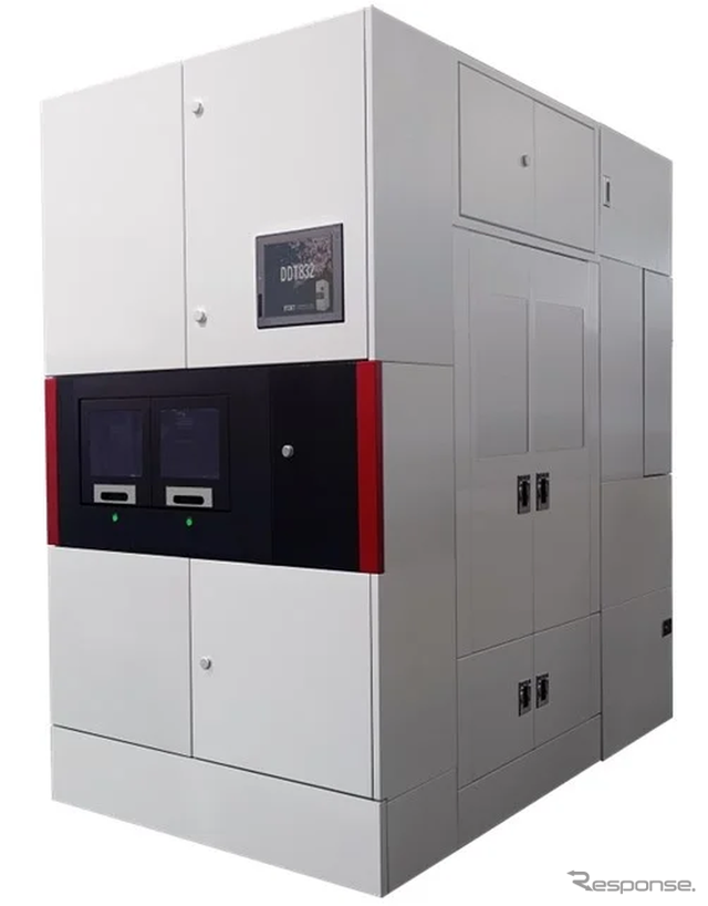 硬脆材料ウエハー研削盤　DDT832