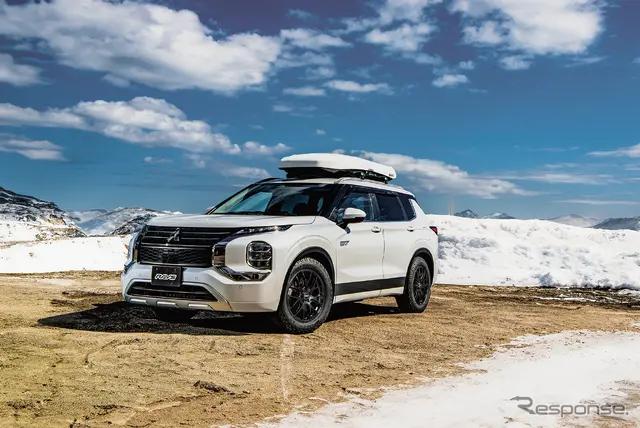 レイズ RSS HOMURA 2×7FA-C（グロッシーブラック）× 三菱 アウトランダー