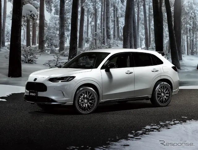 レイズ RSS HOMURA 2×9Plus（グロッシーブラック）× ホンダ ZR-V