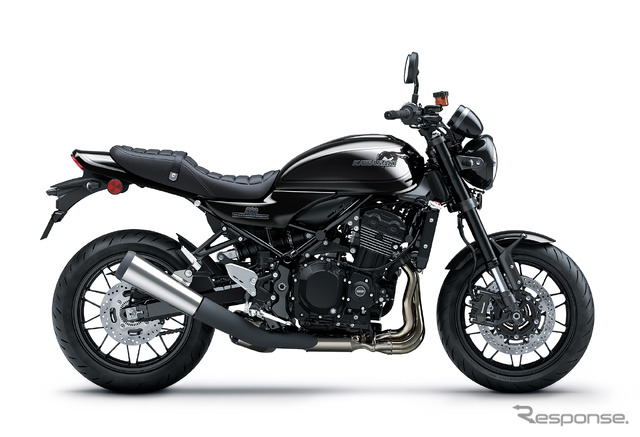 カワサキ Z900RS ブラックボールエディション