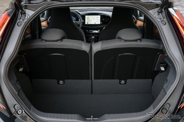 トヨタ・アイゴX 改良新型