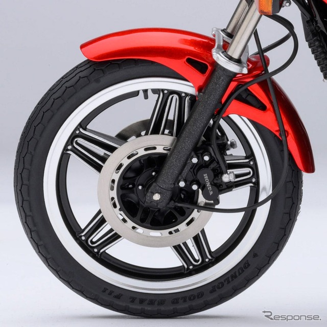 漫画『バリバリ伝説』の主人公、巨摩郡の愛車ホンダ『CB750F』を1/12スケールでモデル化