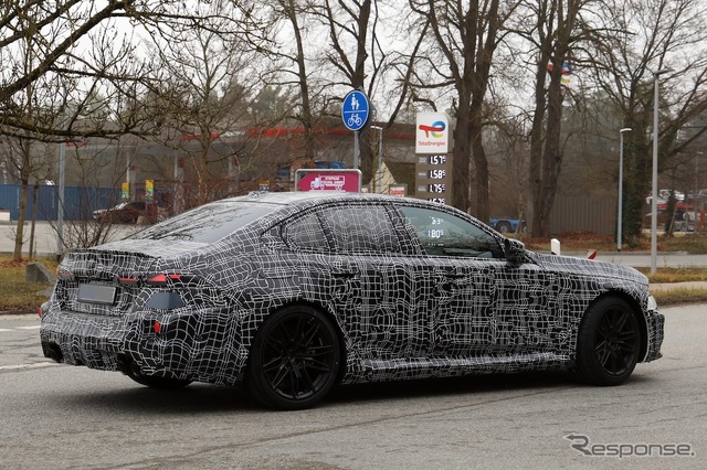 BMW M5 改良新型のプロトタイプ
