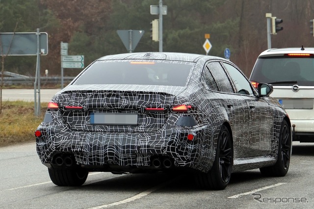 BMW M5 改良新型のプロトタイプ