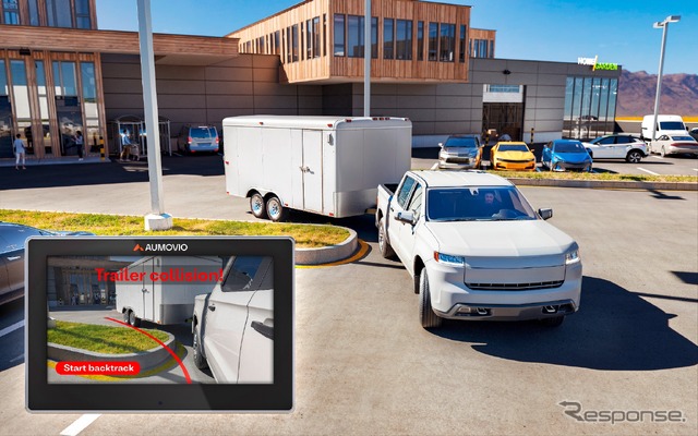 トレーラー衝突警告：新しい運転支援システムが歩行者や縁石、駐車車両などの障害物との衝突を防止