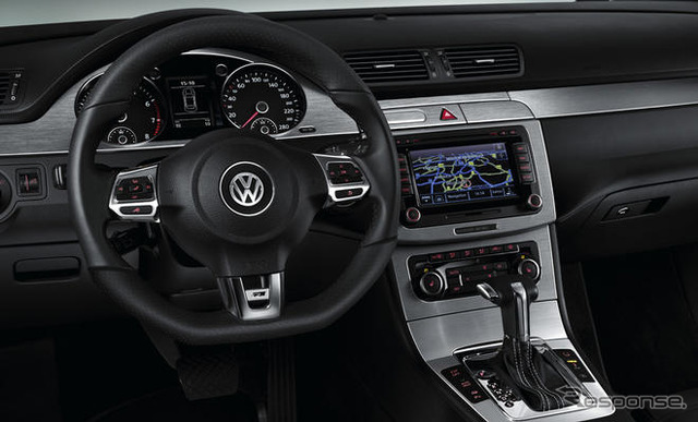 【フランクフルトモーターショー09】VW パサートCC にもスポーティな Rライン