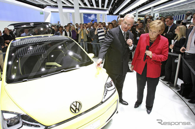【フランクフルトモーターショー09】VW パサートCC にもスポーティな Rライン