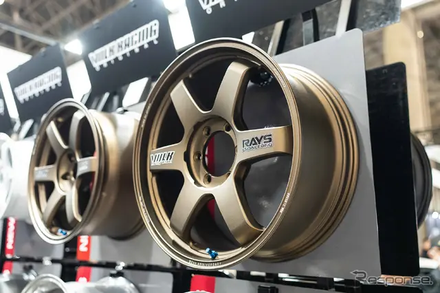 RAYSブース…東京オートサロン2026