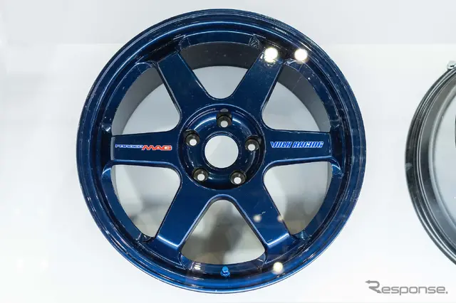 RAYSブース…東京オートサロン2026