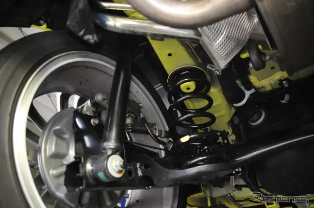 車高を下げる方法は2択！ ダウンサスと車高調の違い～カスタムHOW TO～