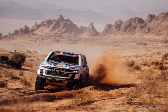 チームランドクルーザー・トヨタオートボデーのランドクルーザー300（ダカールラリー2026）