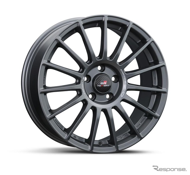 TOYOTA GAZOO Racing コラボレーションレプリカモデル